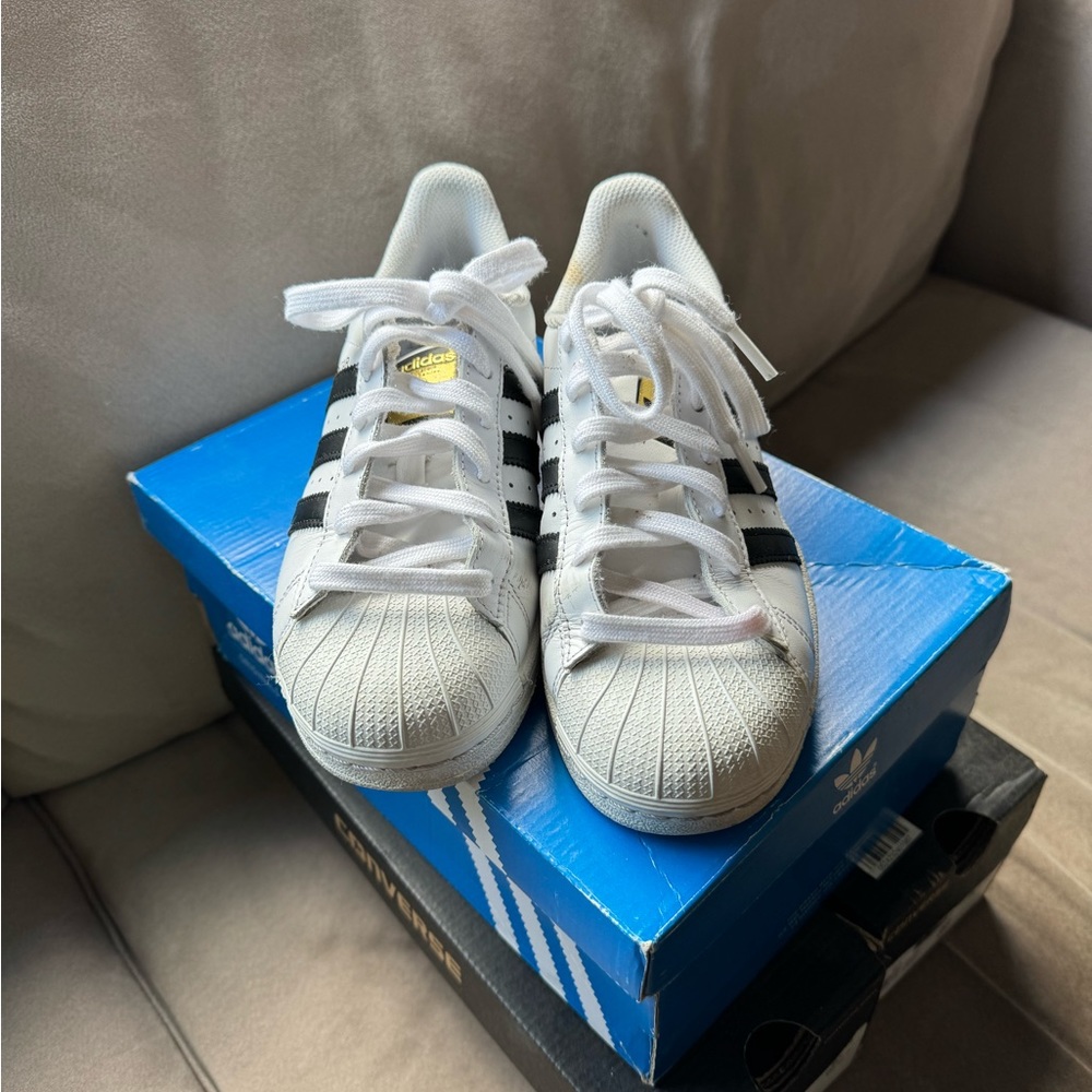 Adidas Superstar - big kids 4